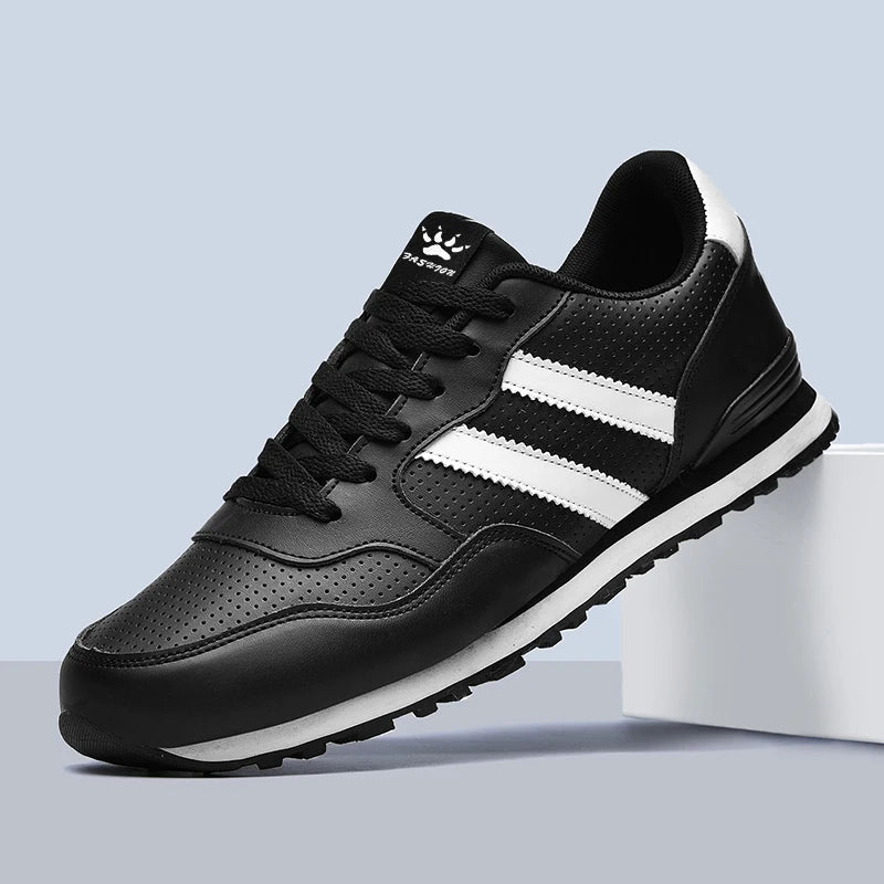 Voyager Sneakers